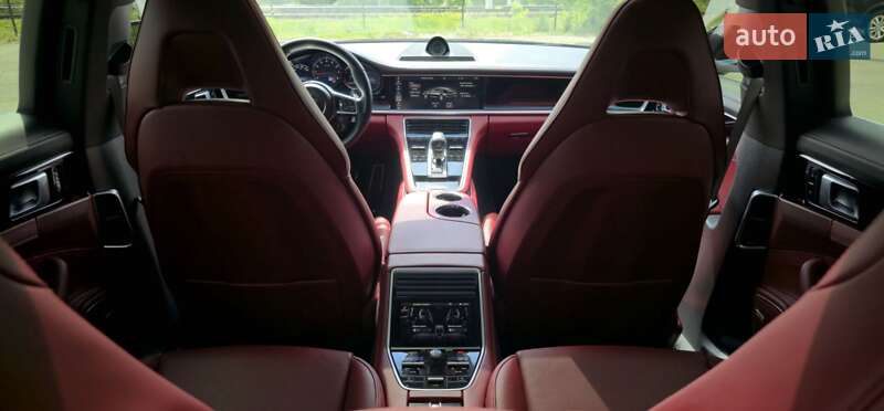 Фастбэк Porsche Panamera 2017 в Киеве фото 14 Фастбэк Porsche Panamera 2017 в Киеве