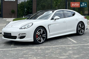 Фастбек Porsche Panamera 2012 в Ужгороді