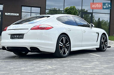 Фастбэк Porsche Panamera 2012 в 