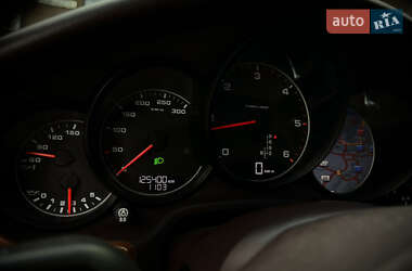 Фастбэк Porsche Panamera 2012 в 