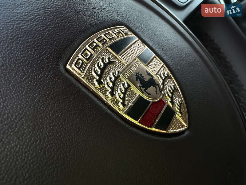 Фастбэк Porsche Panamera 2012 в Днепре