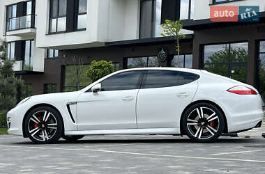 Фастбэк Porsche Panamera 2012 в 