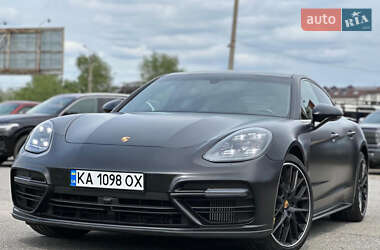 Фастбэк Porsche Panamera 2017 в 
