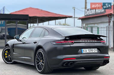 Фастбэк Porsche Panamera 2017 в 