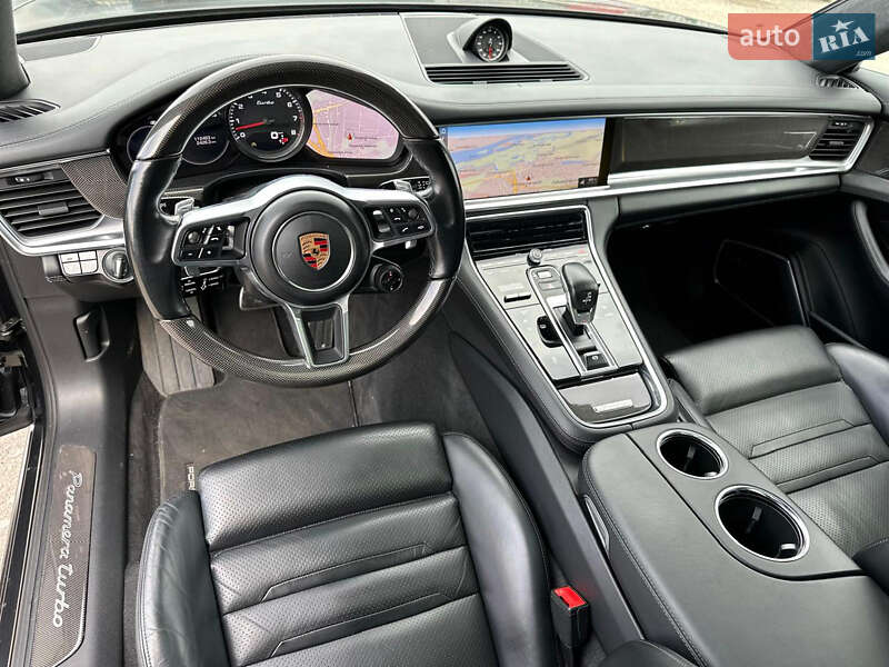 Фастбек Porsche Panamera 2017 в Києві фото 20 Фастбек Porsche Panamera 2017 в Києві