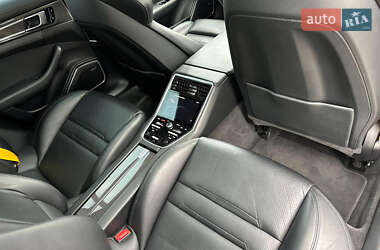 Фастбэк Porsche Panamera 2017 в 