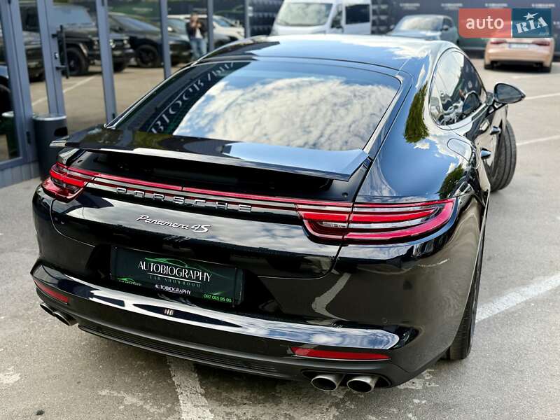 Фастбек Porsche Panamera 2016 в Києві