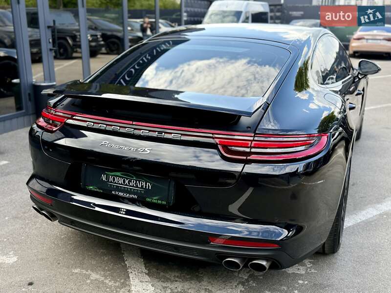 Фастбек Porsche Panamera 2016 в Києві