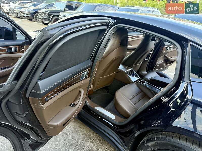 Фастбек Porsche Panamera 2016 в Києві