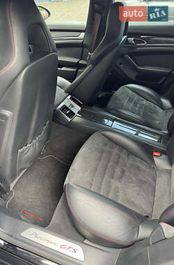 Фастбек Porsche Panamera 2013 в 