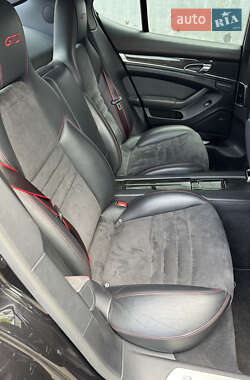 Фастбек Porsche Panamera 2013 в 