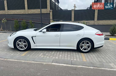 Фастбек Porsche Panamera 2012 в Одесі