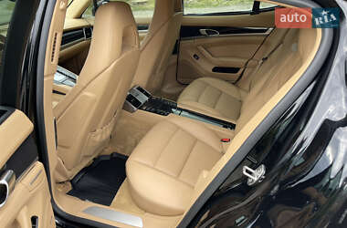 Фастбэк Porsche Panamera 2015 в 