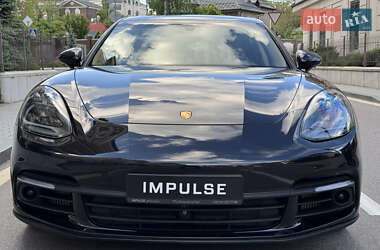 Фастбэк Porsche Panamera 2018 в 