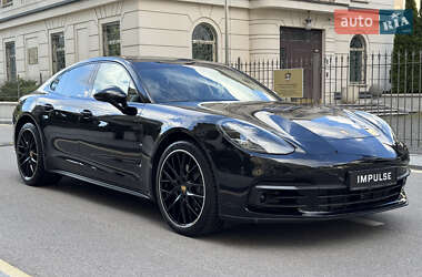 Фастбэк Porsche Panamera 2018 в 