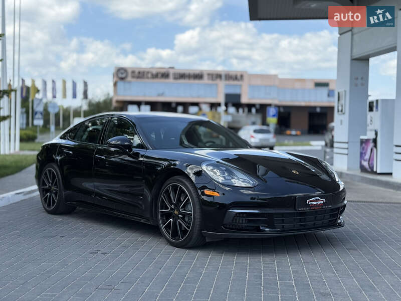 Фастбек Porsche Panamera 2018 в Одесі