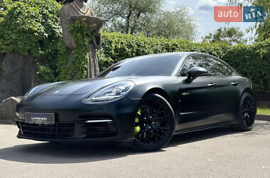 Универсал Porsche Panamera 2017 в 