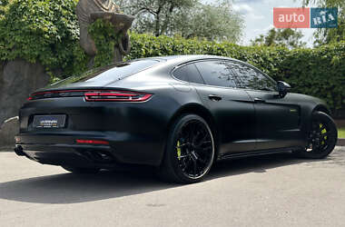 Универсал Porsche Panamera 2017 в 