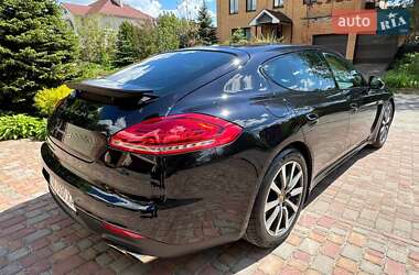 Фастбэк Porsche Panamera 2015 в 