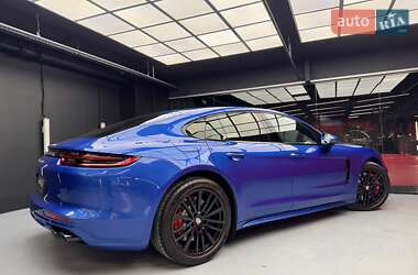 Фастбэк Porsche Panamera 2018 в 