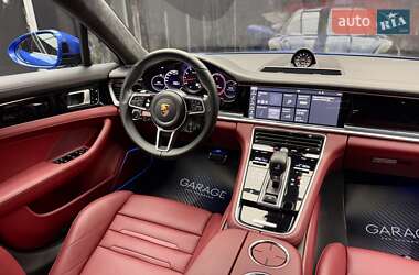 Фастбэк Porsche Panamera 2018 в 