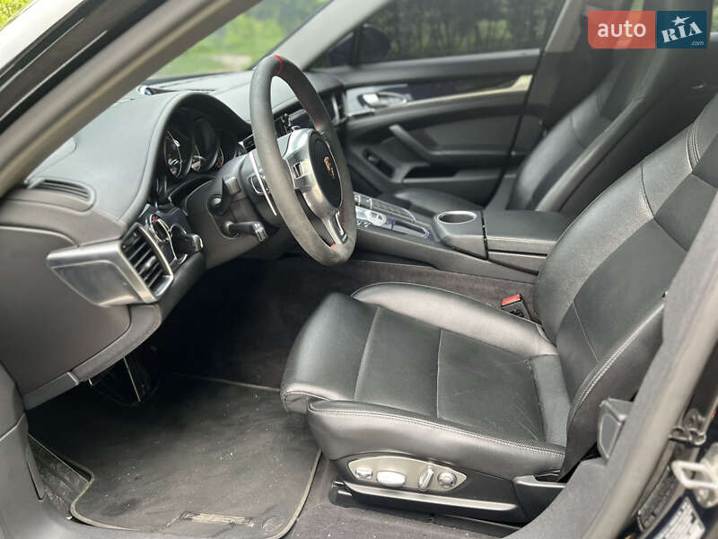 Фастбэк Porsche Panamera 2014 в Киеве