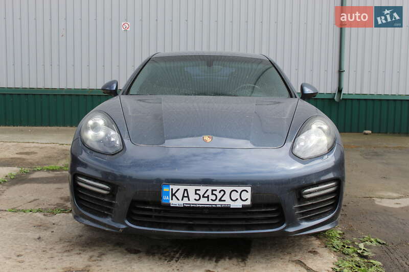 Фастбэк Porsche Panamera 2013 в Киеве