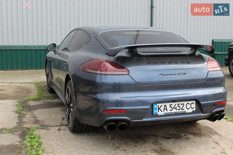 Фастбэк Porsche Panamera 2013 в Киеве