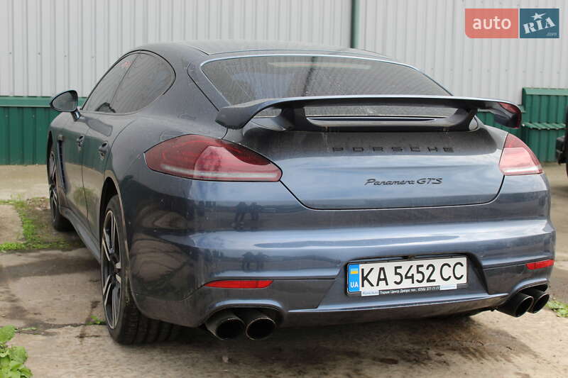 Фастбэк Porsche Panamera 2013 в Киеве