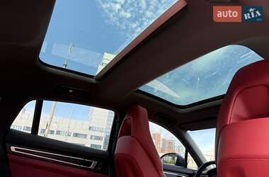 Фастбек Porsche Panamera 2023 в 