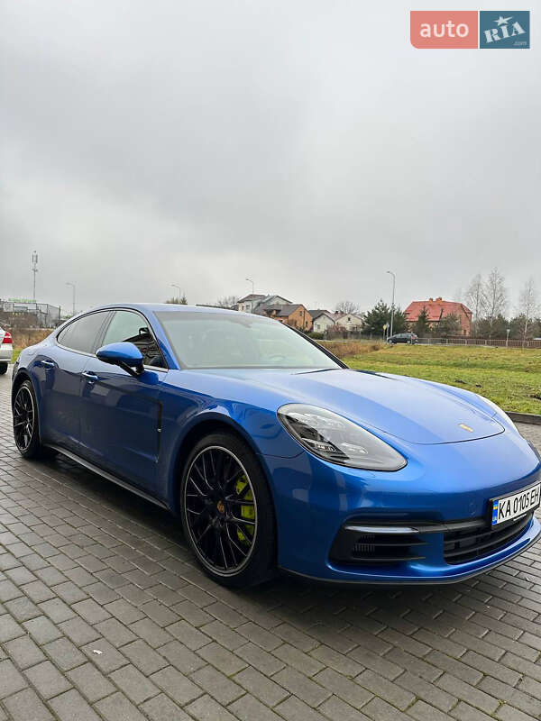 Фастбек Porsche Panamera 2018 в Києві фото 7 Фастбек Porsche Panamera 2018 в Києві