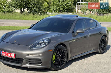 Фастбек Porsche Panamera 2016 в 