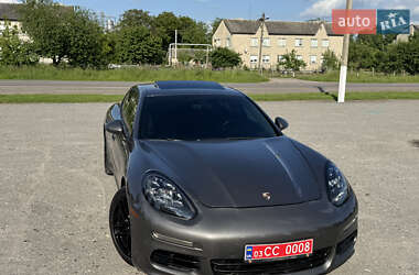 Фастбек Porsche Panamera 2016 в 