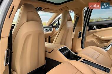 Фастбек Porsche Panamera 2021 в 