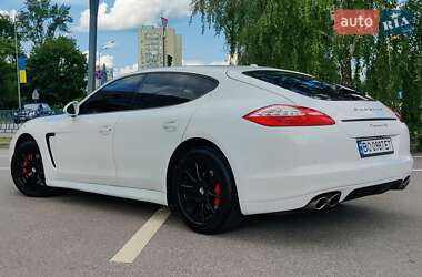 Фастбэк Porsche Panamera 2010 в 