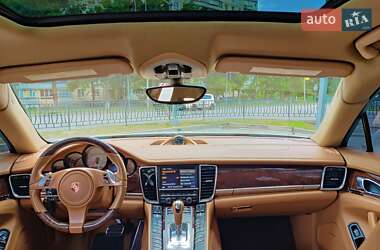 Фастбэк Porsche Panamera 2010 в 
