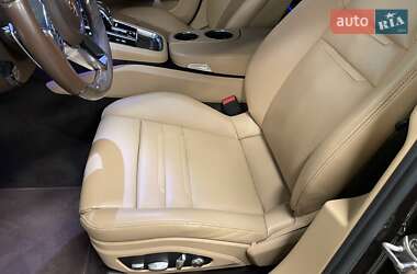 Фастбек Porsche Panamera 2018 в 