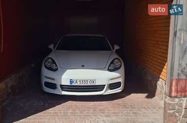 Фастбек Porsche Panamera 2014 в 