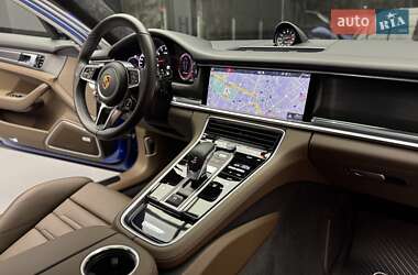 Фастбэк Porsche Panamera 2019 в 