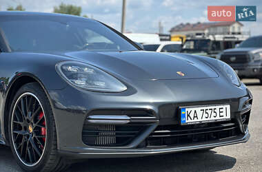 Фастбэк Porsche Panamera 2017 в 
