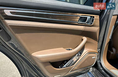 Фастбэк Porsche Panamera 2017 в 