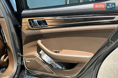 Фастбэк Porsche Panamera 2017 в 