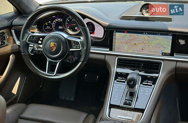 Фастбэк Porsche Panamera 2017 в 