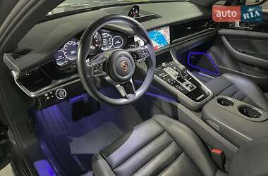 Фастбэк Porsche Panamera 2018 в 