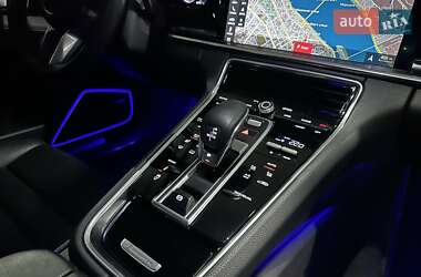 Фастбэк Porsche Panamera 2018 в 