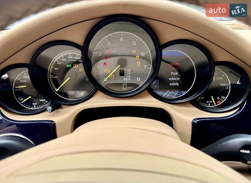 Фастбэк Porsche Panamera 2014 в Киеве фото 9 Фастбэк Porsche Panamera 2014 в Киеве