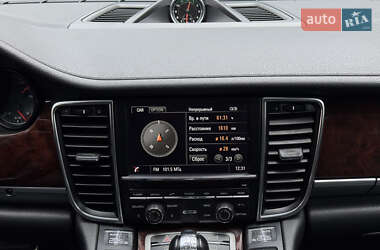 Фастбэк Porsche Panamera 2013 в 
