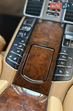 Фастбэк Porsche Panamera 2013 в 