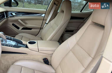 Фастбэк Porsche Panamera 2014 в 