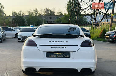 Фастбэк Porsche Panamera 2010 в 